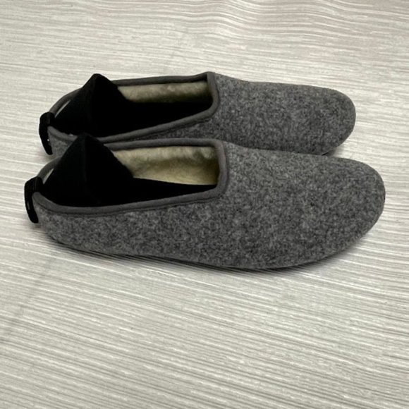 MAHABIS Classic Wool Lined Slipper New 9 but better fit for size 8. Runs small. - Picture 3 of 7